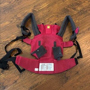 Lillebaby Airflow Complete pink and gray no rips tears loose seams or stains